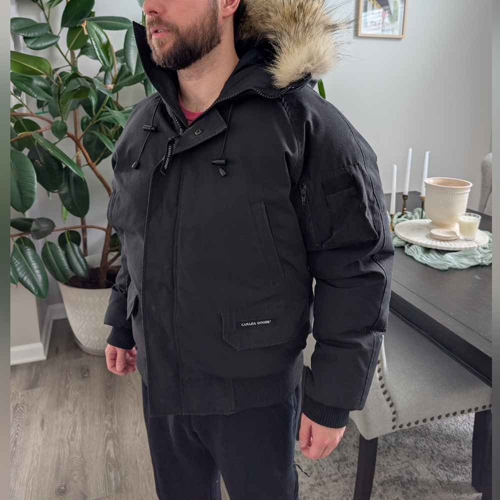 Canada Goose Men's Black Chilliwack Bomber With Coyote Fur Trim (Size L)